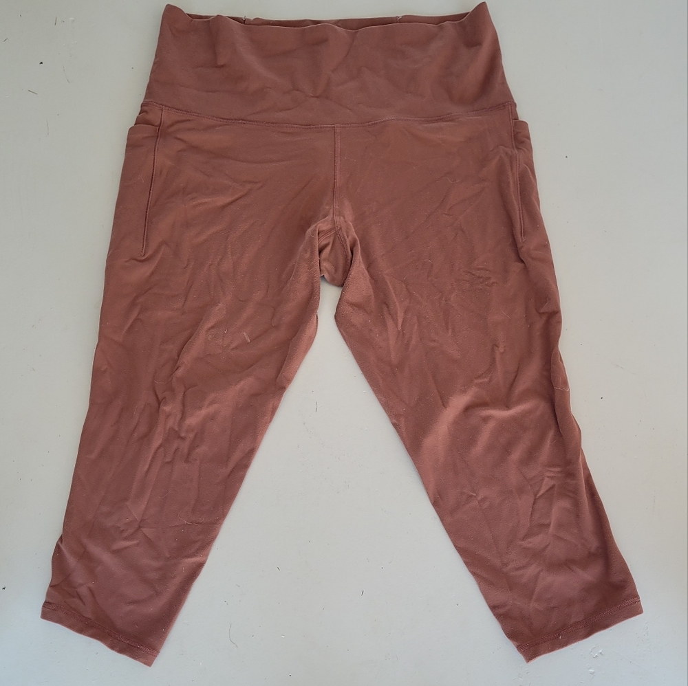Cropped athleta leggings